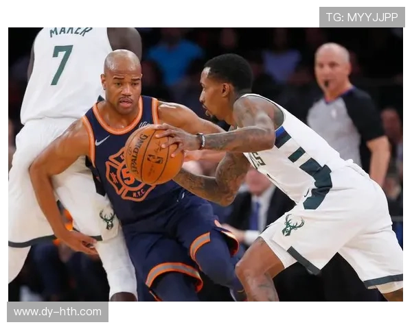 骑士队迎战尼克斯，焦点对决引爆篮球激情全场对决精彩纷呈