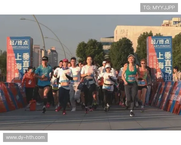 深圳城市马拉松街舞队展现团队协作精神与活力表现