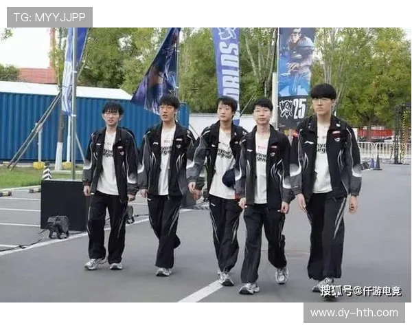 王者荣耀深度解析:TES战队背后的技术与战术创新之路 王者荣耀深度解析:TES战队背后的技术与战术创新之路