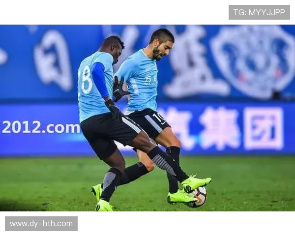 2019年上海申花对阵大连的精彩比赛录像回顾与分析