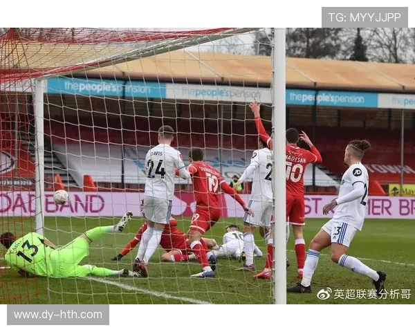 克劳利队与利兹联的精彩对决揭示英格兰足球的激烈竞争与无限可能