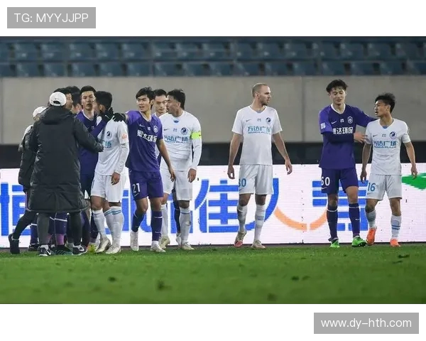 泰达与大连人精彩对决直播时间及观看方式全攻略